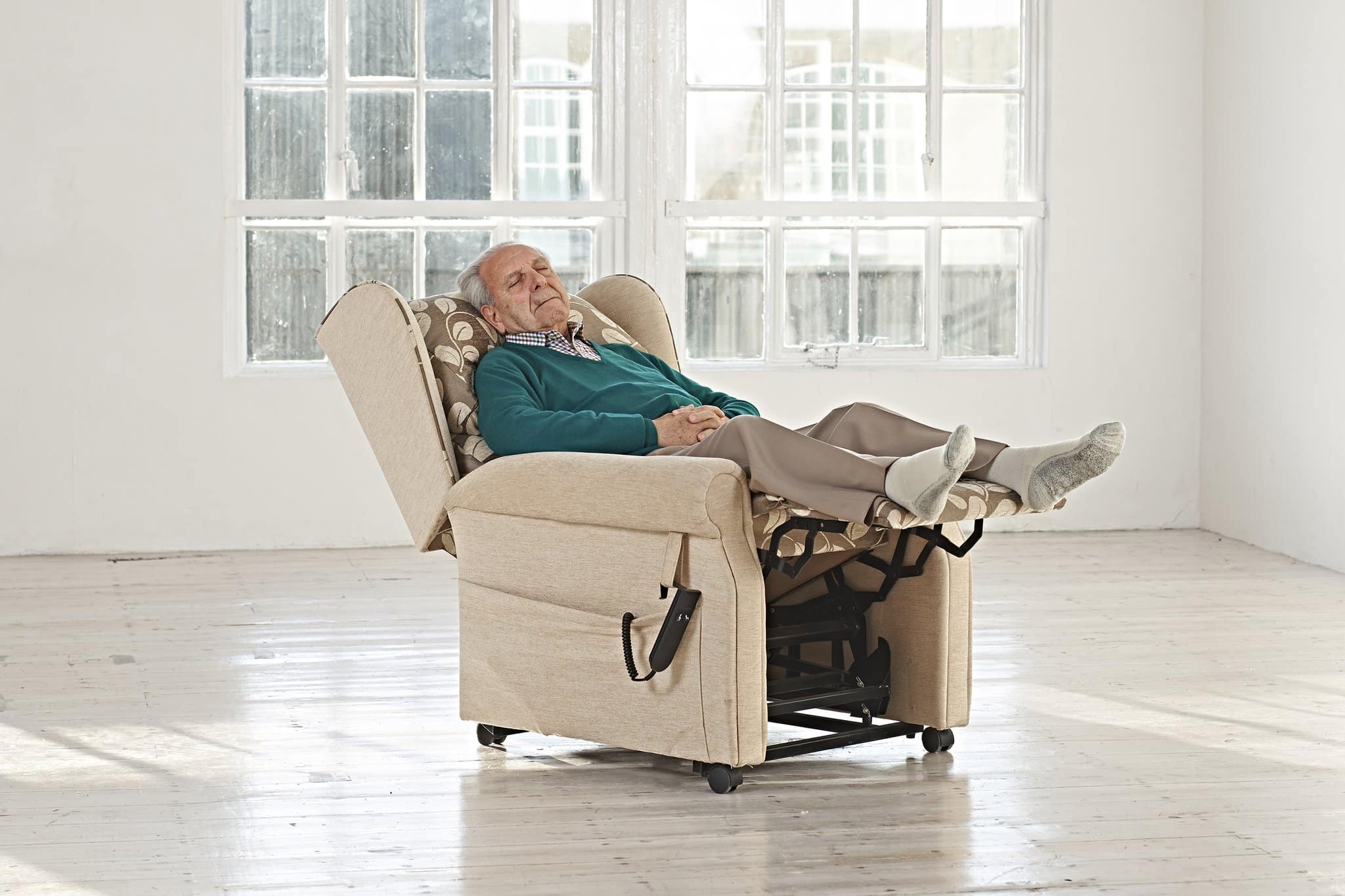 Five essential health benefits of riser-recliner chairs - Easi-Way